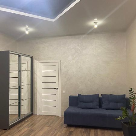 Kulisha 2Bedroom Apartment Near Opera House With Balcony 利沃夫 外观 照片