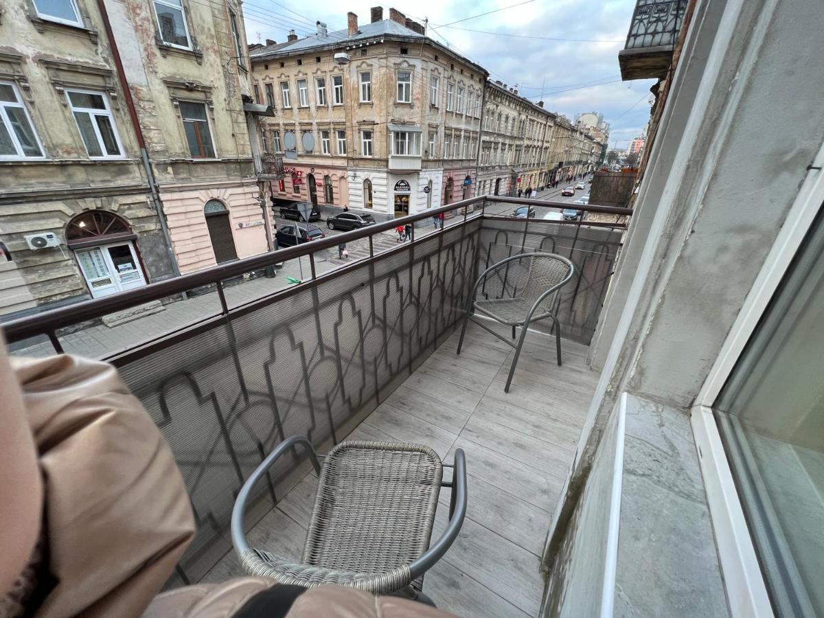 Kulisha 2Bedroom Apartment Near Opera House With Balcony 利沃夫 外观 照片